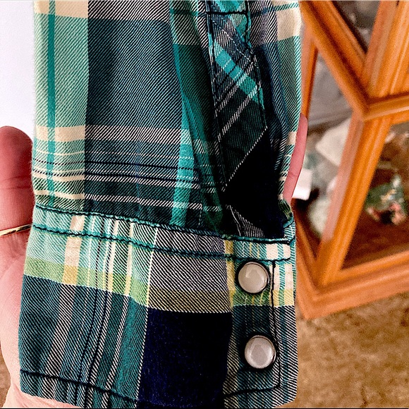 Old Navy Girl’s Large Button-Up Flannel - Picture 4 of 6